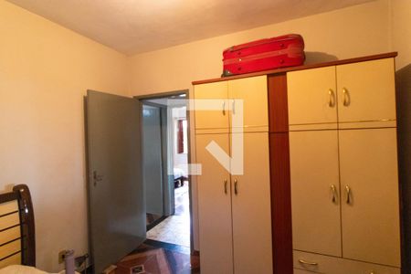 Casa à venda com 220m², 4 quartos e 3 vagas Casa à venda com 220m², 4 quartos e 3 vagasQuarto 01