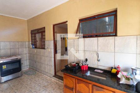 Casa à venda com 220m², 4 quartos e 3 vagas Casa à venda com 220m², 4 quartos e 3 vagas Cozinha 02