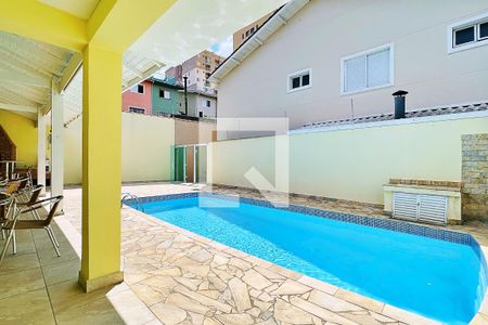 Casa de condomínio à venda com 254m², 3 quartos e 4 vagas Casa de condomínio à venda com 254m², 3 quartos e 4 vagasPiscina