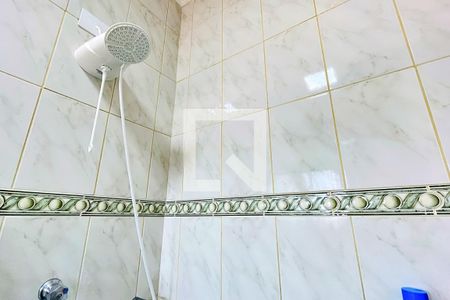 Casa de condomínio à venda com 254m², 3 quartos e 4 vagas Casa de condomínio à venda com 254m², 3 quartos e 4 vagasBanheiro da Suíte 2