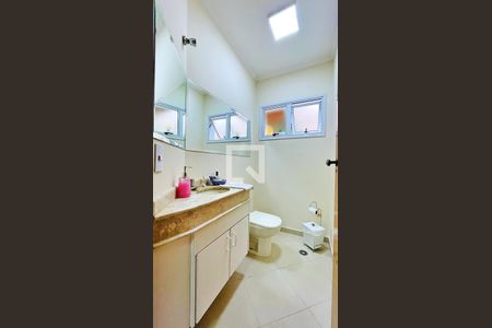 Casa de condomínio à venda com 254m², 3 quartos e 4 vagas Casa de condomínio à venda com 254m², 3 quartos e 4 vagasLavabo