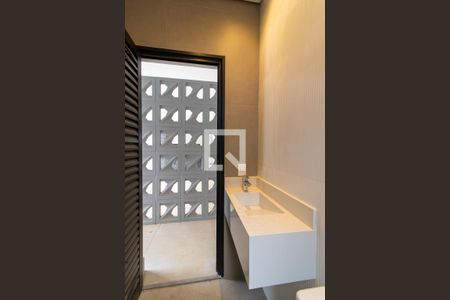 Casa de condomínio à venda com 462m², 3 quartos e 4 vagas Casa de condomínio à venda com 462m², 3 quartos e 4 vagasBanheiro Área externa