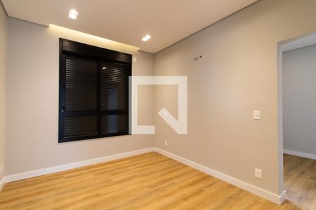 Casa de condomínio à venda com 462m², 3 quartos e 4 vagas Casa de condomínio à venda com 462m², 3 quartos e 4 vagasQuarto 3