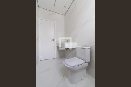 Casa de condomínio à venda com 462m², 3 quartos e 4 vagas Casa de condomínio à venda com 462m², 3 quartos e 4 vagasBanheiro Quarto 2