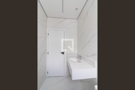 Casa de condomínio à venda com 462m², 3 quartos e 4 vagas Casa de condomínio à venda com 462m², 3 quartos e 4 vagasBanheiro Quarto 2