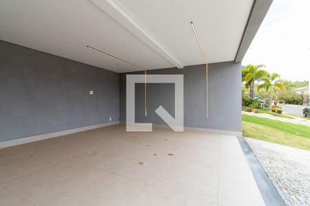 Casa de condomínio à venda com 462m², 3 quartos e 4 vagas Casa de condomínio à venda com 462m², 3 quartos e 4 vagas Área externa