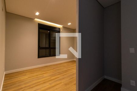 Casa de condomínio à venda com 462m², 3 quartos e 4 vagas Casa de condomínio à venda com 462m², 3 quartos e 4 vagasQuarto 2