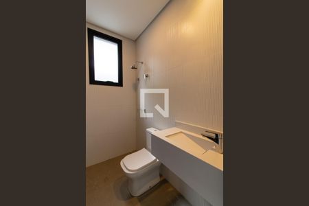 Casa de condomínio à venda com 462m², 3 quartos e 4 vagas Casa de condomínio à venda com 462m², 3 quartos e 4 vagasBanheiro Área externa