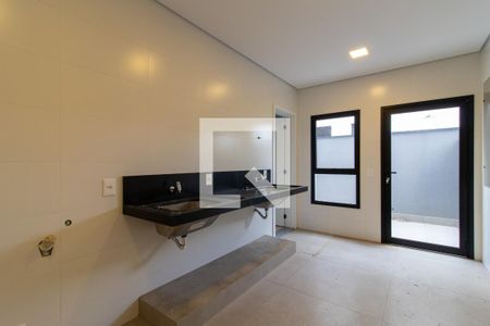 Casa de condomínio à venda com 462m², 3 quartos e 4 vagas Casa de condomínio à venda com 462m², 3 quartos e 4 vagasCozinhas Área externa