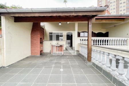 Casa à venda com 273m², 5 quartos e 3 vagas Casa à venda com 273m², 5 quartos e 3 vagasSacada