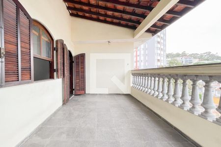 Casa à venda com 273m², 5 quartos e 3 vagas Casa à venda com 273m², 5 quartos e 3 vagasSacada