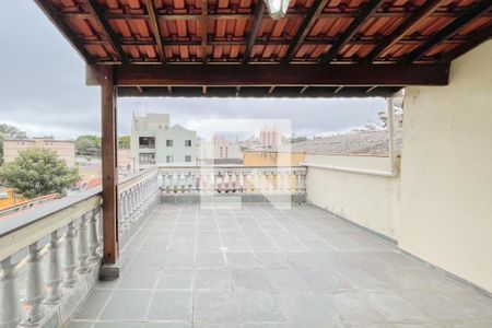 Casa à venda com 273m², 5 quartos e 3 vagas Casa à venda com 273m², 5 quartos e 3 vagasSacada
