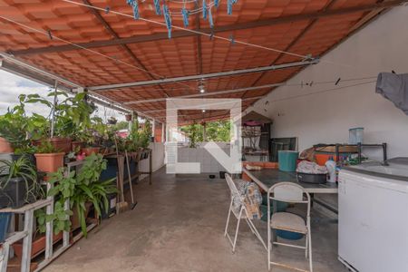 Casa à venda com 190m², 3 quartos e 2 vagas Casa à venda com 190m², 3 quartos e 2 vagasÁrea de Serviço - Terraço