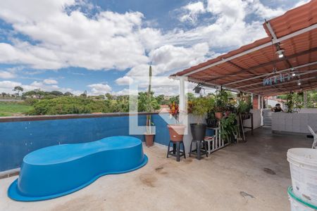 Casa à venda com 190m², 3 quartos e 2 vagas Casa à venda com 190m², 3 quartos e 2 vagasÁrea de Serviço - Terraço