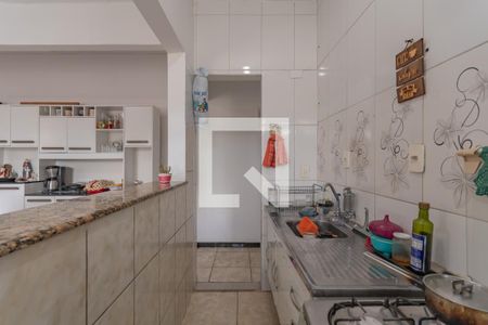 Casa à venda com 190m², 3 quartos e 2 vagas Casa à venda com 190m², 3 quartos e 2 vagasCozinha