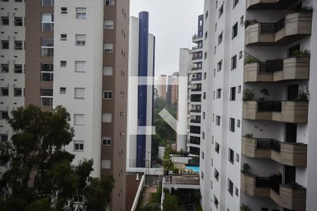 Apartamento à venda com 220m², 4 quartos e 4 vagas Apartamento à venda com 220m², 4 quartos e 4 vagasVista da Suíte 4