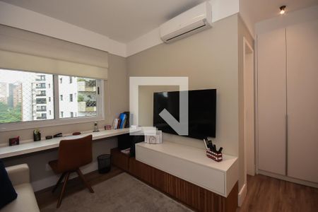 Apartamento à venda com 220m², 4 quartos e 4 vagas Apartamento à venda com 220m², 4 quartos e 4 vagasSuíte 4