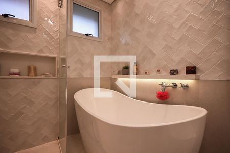 Apartamento à venda com 220m², 4 quartos e 4 vagas Apartamento à venda com 220m², 4 quartos e 4 vagasBanheiro Suíte 1