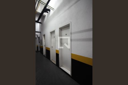 Apartamento à venda com 220m², 4 quartos e 4 vagas Apartamento à venda com 220m², 4 quartos e 4 vagasDepósito