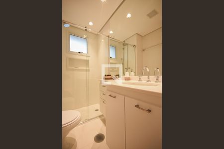 Apartamento à venda com 220m², 4 quartos e 4 vagas Apartamento à venda com 220m², 4 quartos e 4 vagasBanheiro Suíte 4