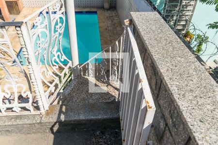 Casa à venda com 252m², 4 quartos e 5 vagas Casa à venda com 252m², 4 quartos e 5 vagasVaranda do 2º andar