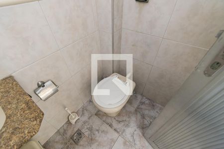 Casa à venda com 252m², 4 quartos e 5 vagas Casa à venda com 252m², 4 quartos e 5 vagasBanheiro de Serviço