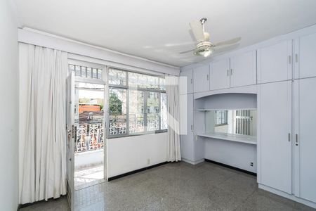 Casa à venda com 252m², 4 quartos e 5 vagas Casa à venda com 252m², 4 quartos e 5 vagasQuarto 1 Suíte