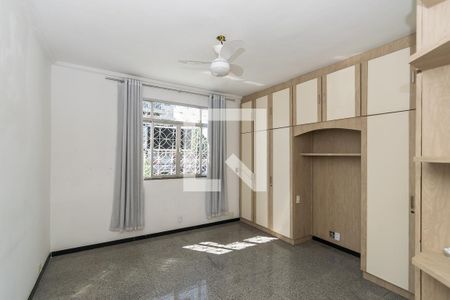 Casa à venda com 252m², 4 quartos e 5 vagas Casa à venda com 252m², 4 quartos e 5 vagasQuarto 2