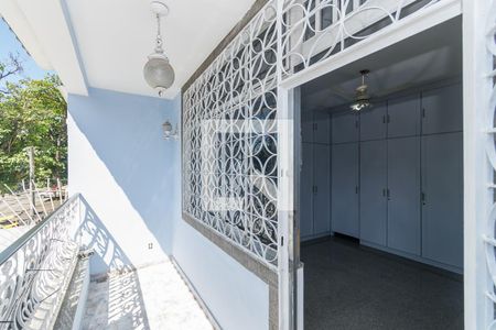 Casa à venda com 252m², 4 quartos e 5 vagas Casa à venda com 252m², 4 quartos e 5 vagasVaranda do Quarto 1 Suíte