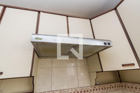 Casa à venda com 252m², 4 quartos e 5 vagas Casa à venda com 252m², 4 quartos e 5 vagasCozinha