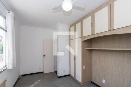 Casa à venda com 252m², 4 quartos e 5 vagas Casa à venda com 252m², 4 quartos e 5 vagasQuarto 3