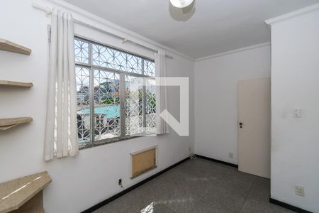 Casa à venda com 252m², 4 quartos e 5 vagas Casa à venda com 252m², 4 quartos e 5 vagasQuarto 3