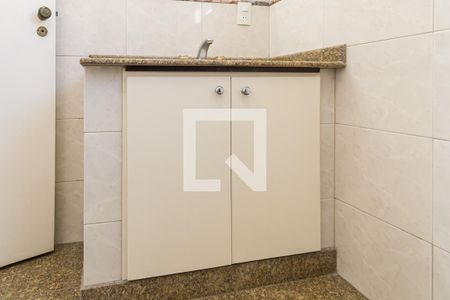 Casa à venda com 252m², 4 quartos e 5 vagas Casa à venda com 252m², 4 quartos e 5 vagasBanheiro 1 (2º andar)