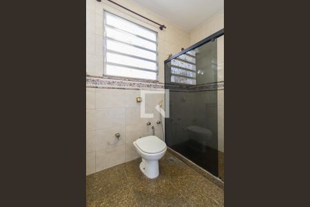 Casa à venda com 252m², 4 quartos e 5 vagas Casa à venda com 252m², 4 quartos e 5 vagasBanheiro 1 (2º andar)