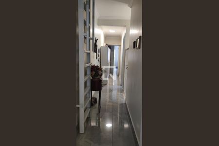 Casa à venda com 264m², 3 quartos e 1 vaga Casa à venda com 264m², 3 quartos e 1 vagaEscada quarto 3