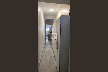 Casa à venda com 264m², 3 quartos e 1 vaga Casa à venda com 264m², 3 quartos e 1 vagaCorredor