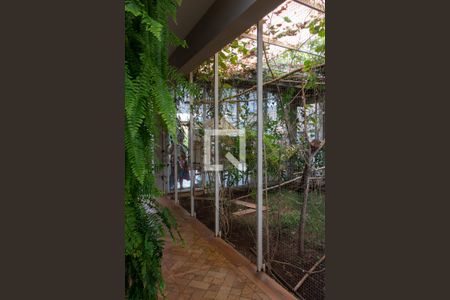 Casa à venda com 450m², 2 quartos e NaN vagas Casa à venda com 450m², 2 quartos e NaN vagasCORREDOR