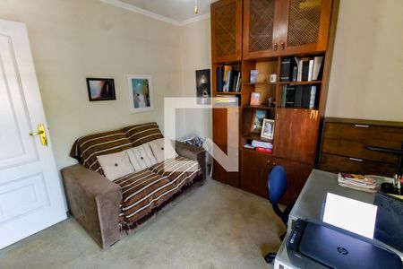 Casa à venda com 400m², 4 quartos e 4 vagas Casa à venda com 400m², 4 quartos e 4 vagasQuarto 4