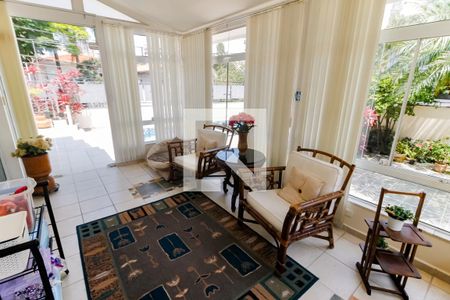 Casa à venda com 400m², 4 quartos e 4 vagas Casa à venda com 400m², 4 quartos e 4 vagasSala 4