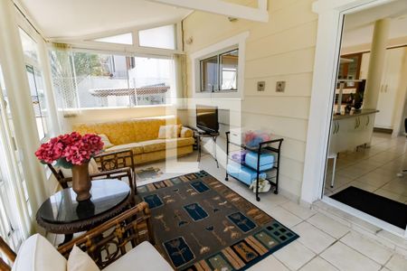 Casa à venda com 400m², 4 quartos e 4 vagas Casa à venda com 400m², 4 quartos e 4 vagasSala 4