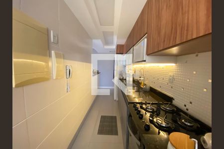 Apartamento à venda com 80m², 3 quartos e 1 vaga Apartamento à venda com 80m², 3 quartos e 1 vagaCozinha e Área de Serviço