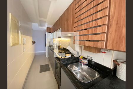Apartamento à venda com 80m², 3 quartos e 1 vaga Apartamento à venda com 80m², 3 quartos e 1 vagaCozinha e Área de Serviço