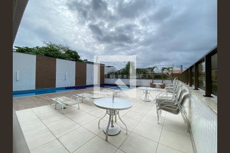 Apartamento à venda com 80m², 3 quartos e 1 vaga Apartamento à venda com 80m², 3 quartos e 1 vagaÁrea comum - Piscina