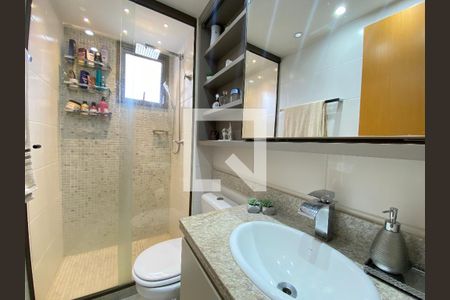 Apartamento à venda com 80m², 3 quartos e 1 vaga Apartamento à venda com 80m², 3 quartos e 1 vagaBanheiro do Quarto 1