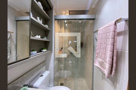 Apartamento à venda com 80m², 3 quartos e 1 vaga Apartamento à venda com 80m², 3 quartos e 1 vagaBanheiro Social