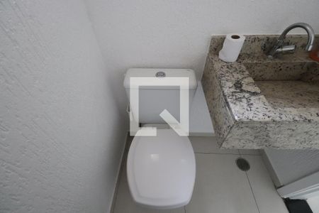 Casa de condomínio à venda com 120m², 3 quartos e 2 vagasLavabo