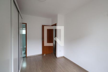 Casa de condomínio à venda com 120m², 3 quartos e 2 vagasQuarto 2 - Suíte