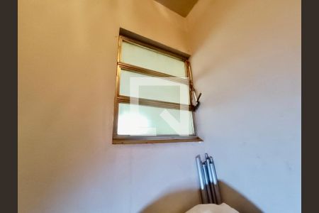 Apartamento à venda com 280m², 3 quartos e 1 vaga Apartamento à venda com 280m², 3 quartos e 1 vagaQuarto serviço 2