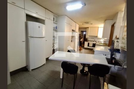 Apartamento à venda com 280m², 3 quartos e 1 vaga Apartamento à venda com 280m², 3 quartos e 1 vagaCopa / Cozinha
