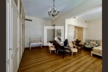 Apartamento à venda com 280m², 3 quartos e 1 vaga Apartamento à venda com 280m², 3 quartos e 1 vagaSuíte